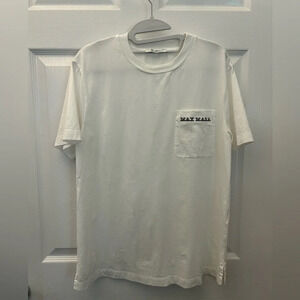 ! Max Mara white tee with front pocket size L